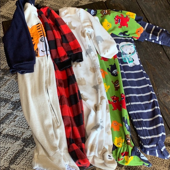 Carter's Other - Bundle of 5 footie fleece pjs for baby 🐻